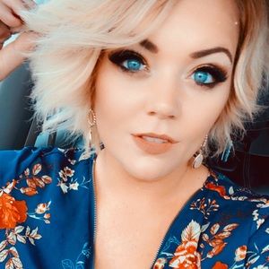 Meet your Posher, Naomi